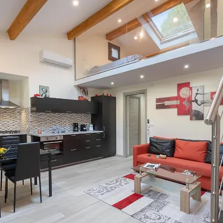 Nice In With 2 Bedrooms And Wifi 度假居 因佩里亚